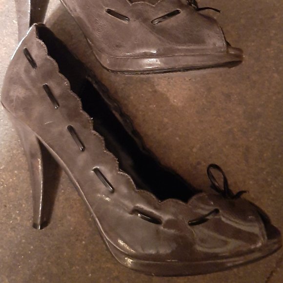 Pretty Pumps - Picture 3 of 7